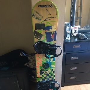 Sapient Snowboard Bundle